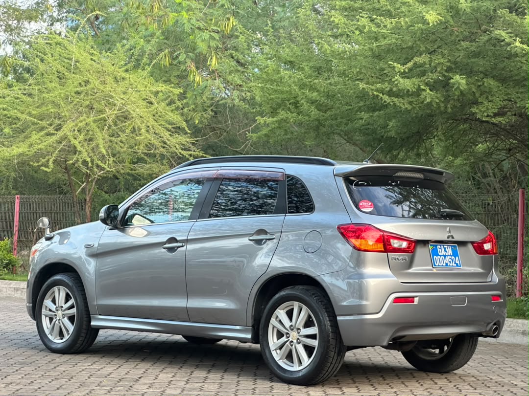 MITSUBISHI RVR thumbnail 3